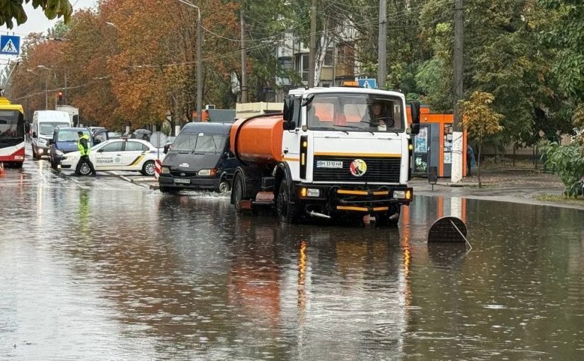 Одесса ушла под воду: остановлен транспорт, школы переходят на дистанционку (фото, видео) ➤ Prozoro.net.ua