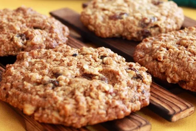 Овсяное печенье с бананом без муки и сахара