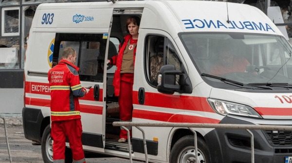 У Києві чоловік випав із 19-го поверху та вижив: що його врятувало ➤ Prozoro.net.ua