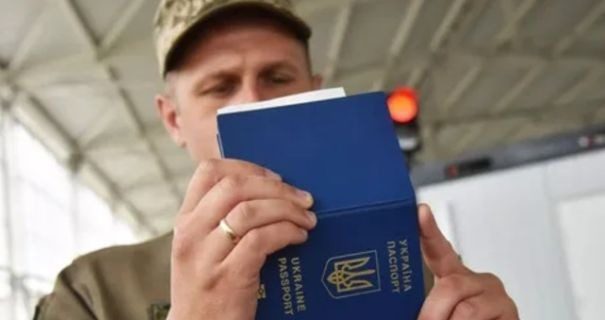 Зеленський пояснив, чому чоловікам 18-22 років дозволили виїзд за кордон