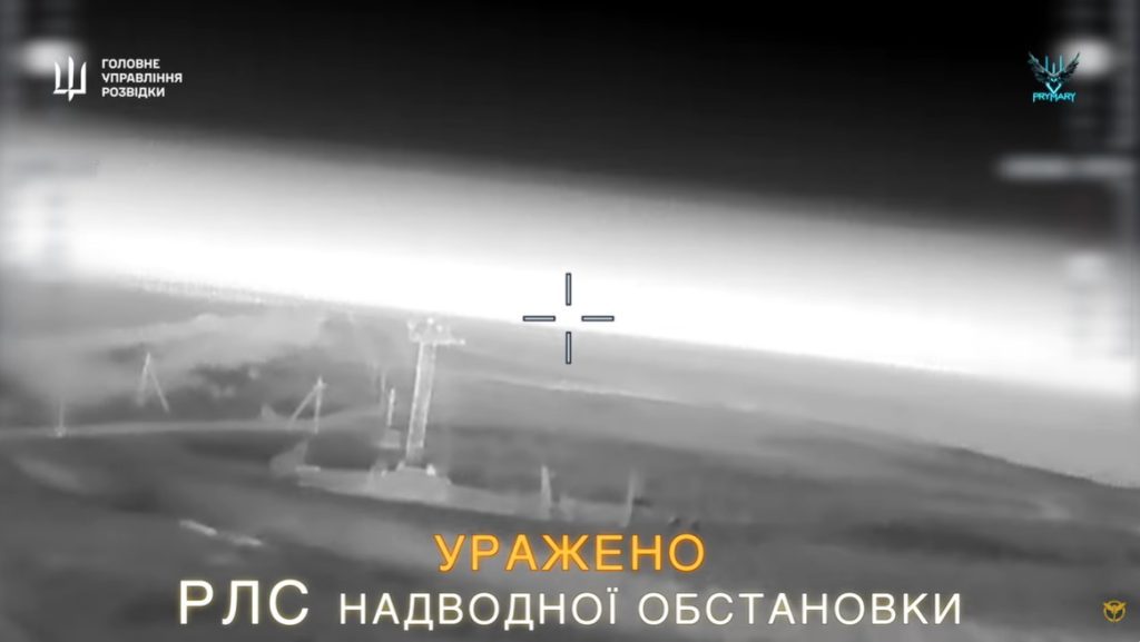 Бійці ГУР спалили два російські літаки Ан-26 в Криму (відео) 3 Бійці ГУР спалили два російські літаки Ан-26 в Криму (відео)
