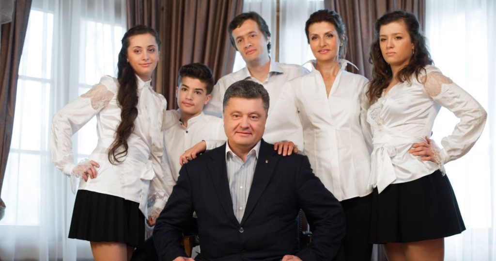 Що відомо про синів Порошенка і де вони живуть під час війни 3 Що відомо про синів Порошенка і де вони живуть під час війни