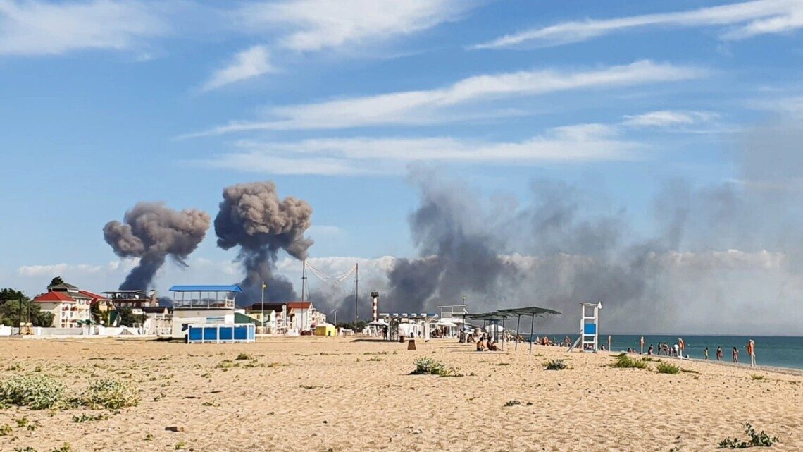Сили оборони уразили ще два літаки в окупованому Криму