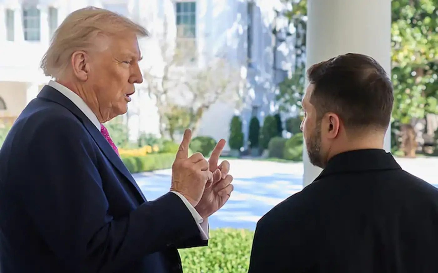 Трамп із криками зажадав від Зеленського здати Путіну Донбас