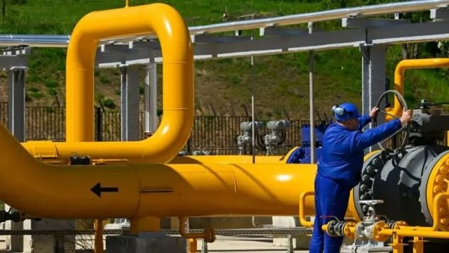 У ЄС визначилися з датою прощання з російськими газом та нафтою