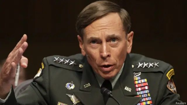 Сможет ли РФ открыть второй фронт в Европе: экс-глава ЦРУ ответил
