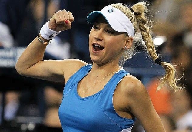 Беременная Курникова впервые показала детей от Энрике Иглесиаса