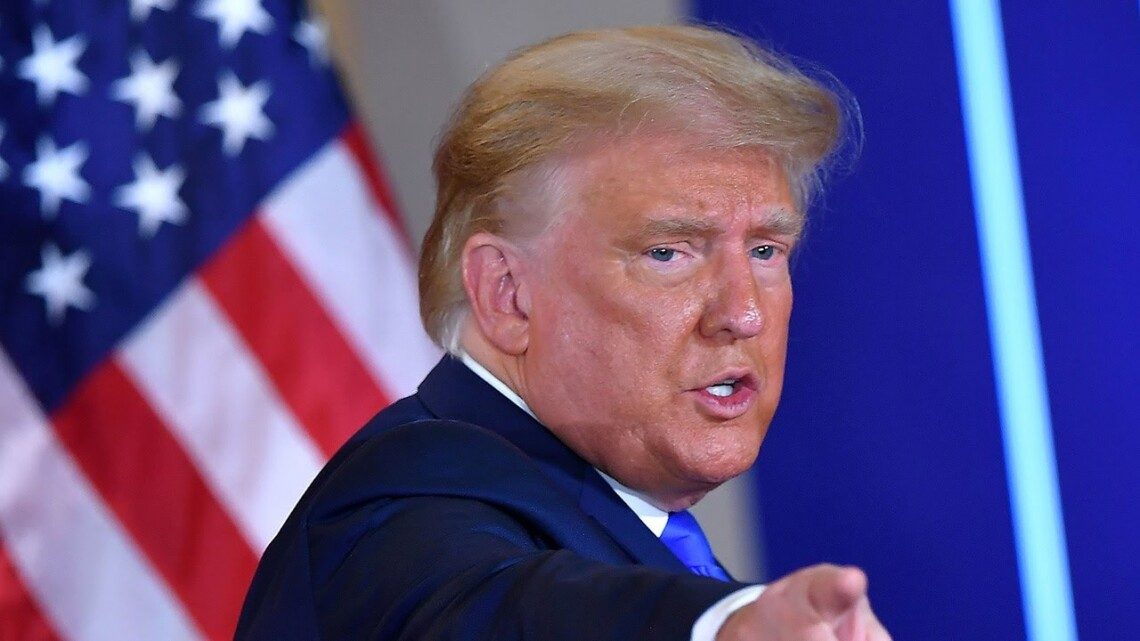 Трамп отреагировал на обвинения в готовности уступить Донбасс