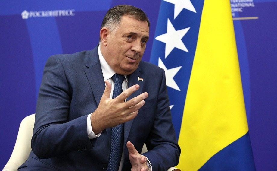В Сербии отстранили президента Додика: кто занял его место