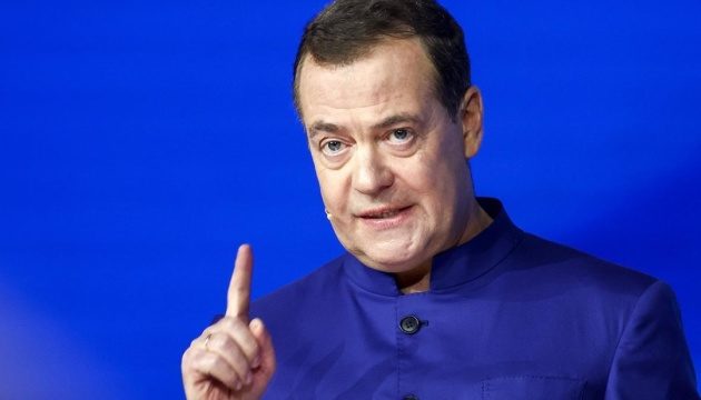 Медведев обозвал Трампа и пригрозил Западу после сообщений о Tomahawk