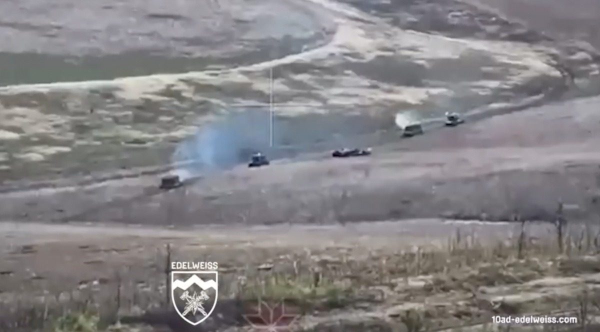 ЗСУ розгромили колону окупантів під Мирноградом (відео)