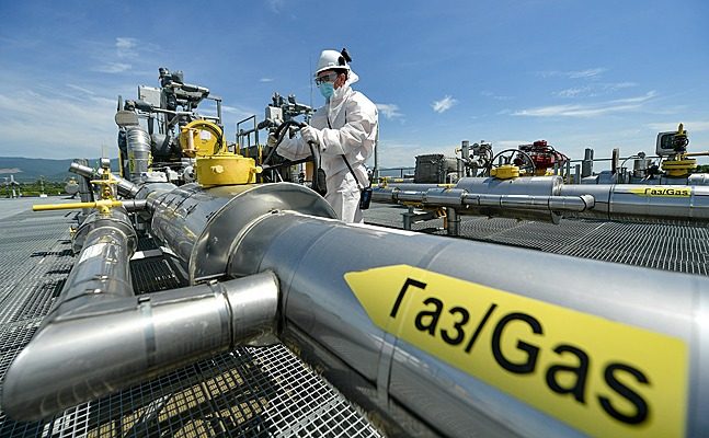 У ЄС визначилися з датою прощання з російськими газом та нафтою