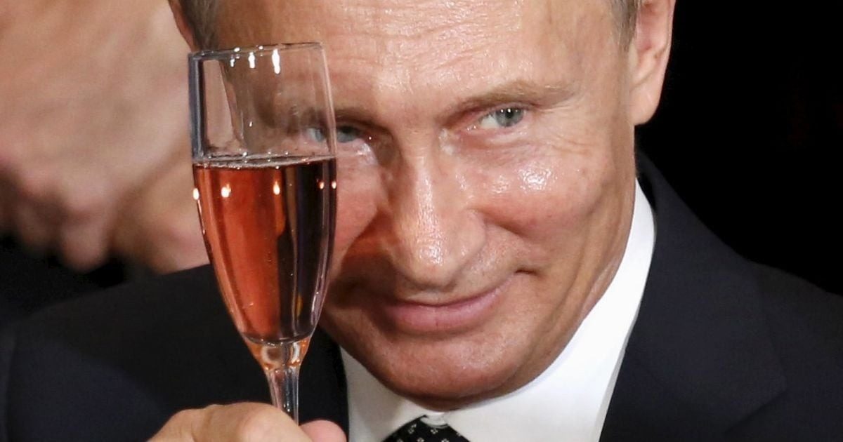 Ось хто “засвітився” на вечірці з нагоди дня народження Путіна ➤ Prozoro.net.ua