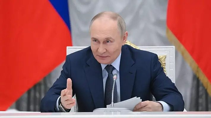 Кто первым поздравил агрессора с днем рождения