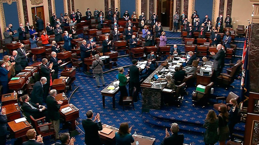 США на грани остановки правительства: Сенат провалил попытку договориться