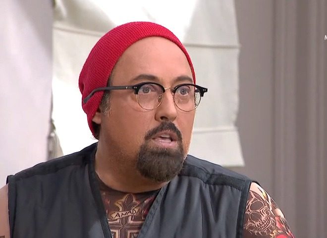 Коляденко назвав трьох артистів, яким уже ніколи не потисне руку