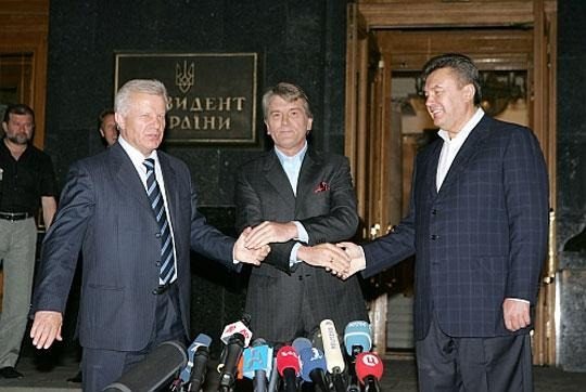 Ездил к Лукашенко: где сейчас экс-глава ВРУ Александр Мороз