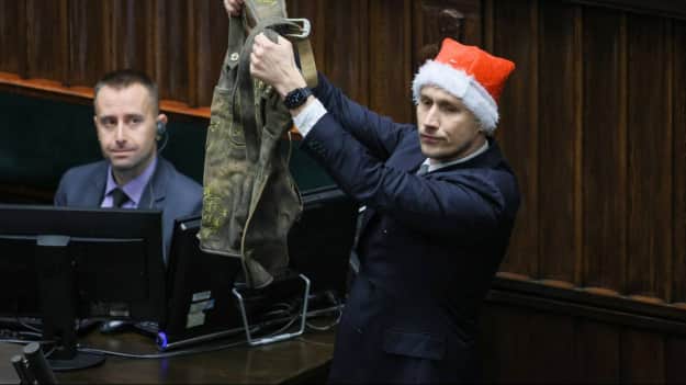 Відомого депутата зловили на крадіжці в супермаркеті 
