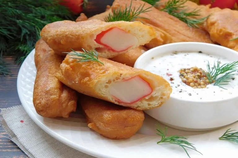 Хрустящий «Динамит»: закуска из крабовых палочек, которая взрывает вкус
