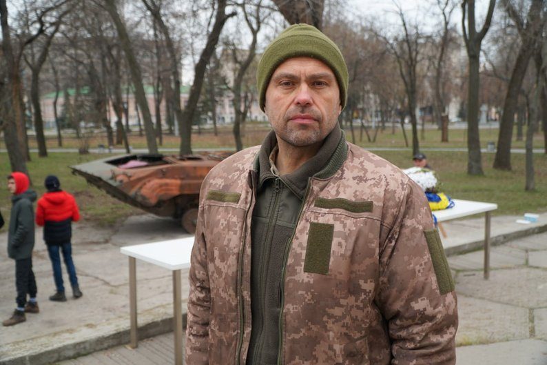 Депутатку та її чоловіка-офіцера судять за імітацію військової служби 3 Депутатку та її чоловіка-офіцера судять за імітацію військової служби