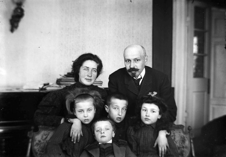 Гений без диплома и с романом, достойным кино: чего мы не знали о Михаиле Коцюбинском 4 Гений без диплома и с романом, достойным кино: чего мы не знали о Михаиле Коцюбинском