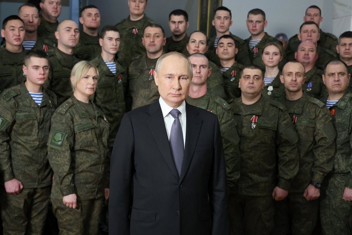 Путін наказав своїй армії призупинити бойові дії