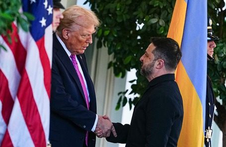 Трамп із криками зажадав від Зеленського здати Путіну Донбас