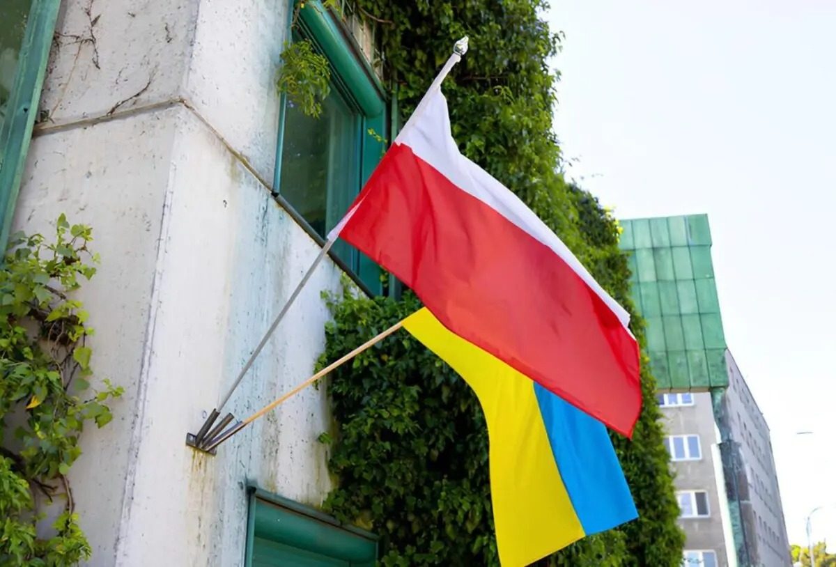 Украинцев в Польше будут усиленно проверять и отменять выплаты