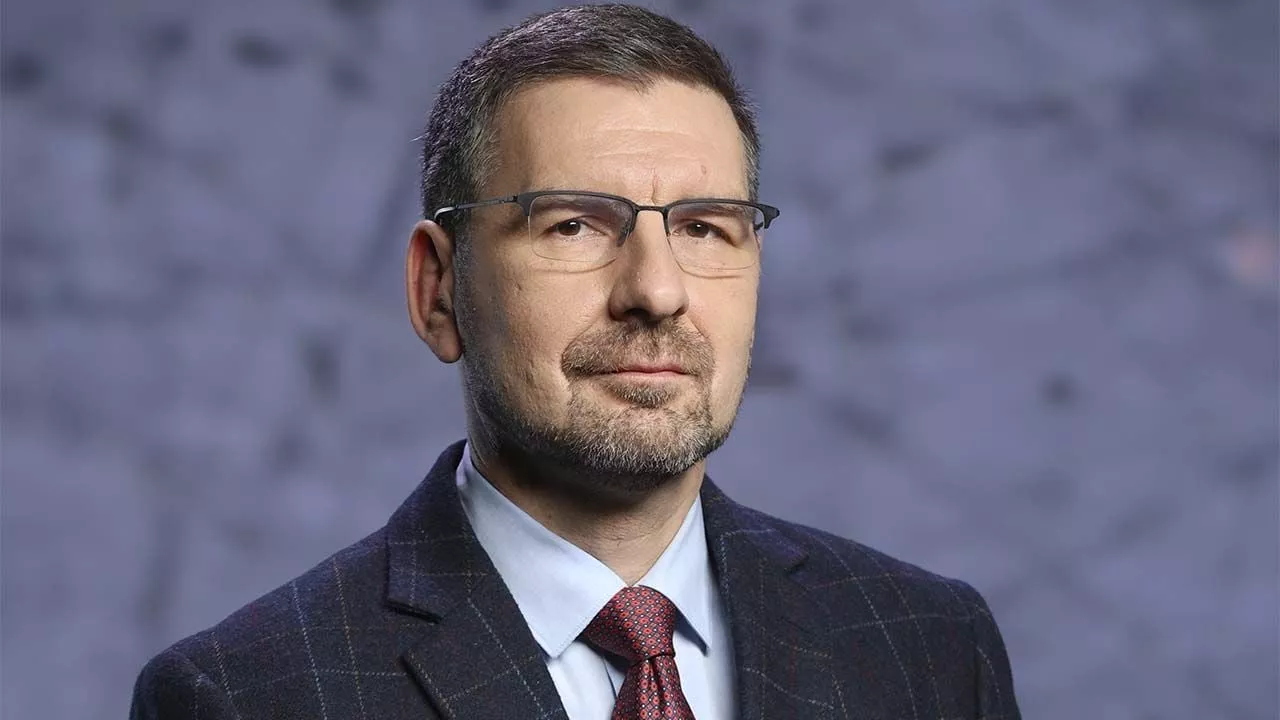 Телеведущий в прямом эфире объявил о своей мобилизации (видео)