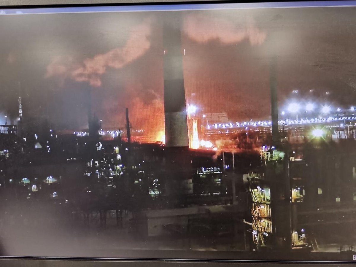Під час виступу Путіна атаковано “Уралхім”, що за 1700 км від кордону з Україною (фото)
