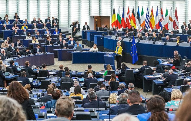 ЕС готов сбивать российские самолеты и дроны: Европарламент принял резолюцию