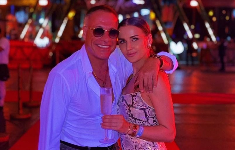Коханка Ван Дамма з України вперше показала їхнє спільне фото