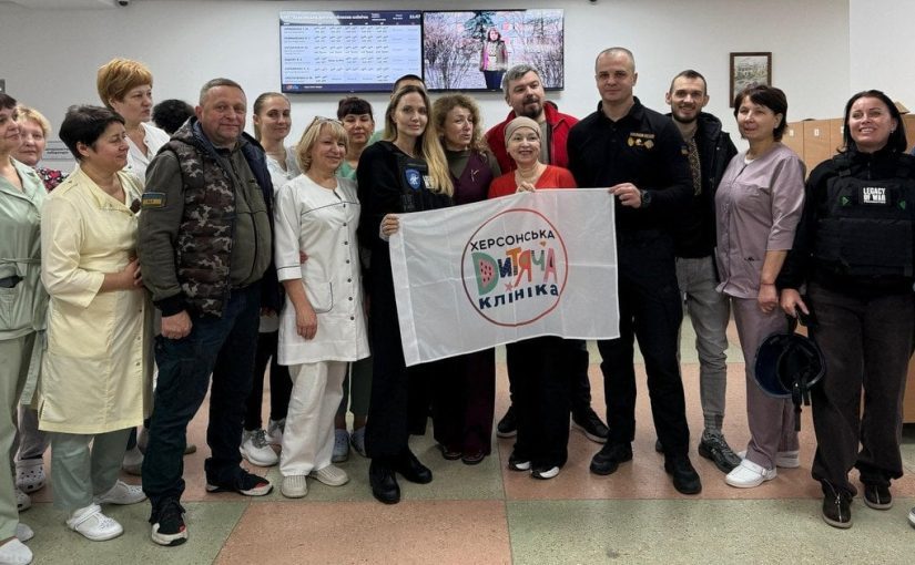 Лікарі Херсона розповіли, що вразило Анджеліну Джолі під час візиту ➤ Prozoro.net.ua