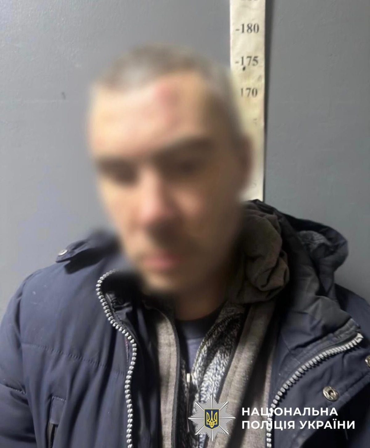 Киянин влаштував погром в алкогольному відділі магазину
