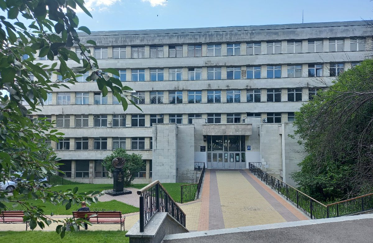 В КПИ на мусорнике оказалось уникальное наследие: фото