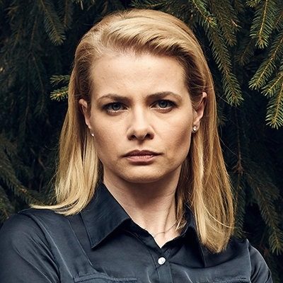 Моложе на 23 года: как выглядит жена-украинка умершего актера Симонова