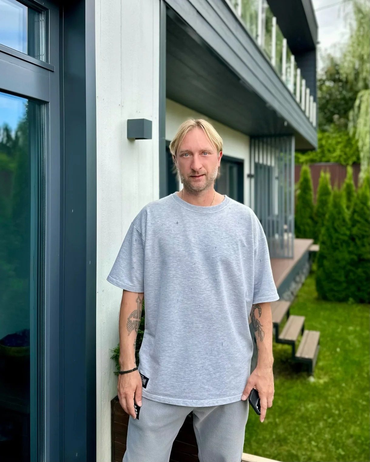 Изуродовал себя и стал копией Путина. Как теперь выглядит фигурист Плющенко
