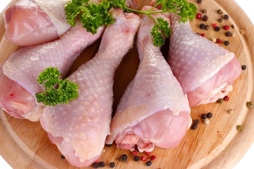 Медики назвали наиболее вредную для здоровья часть курицы
