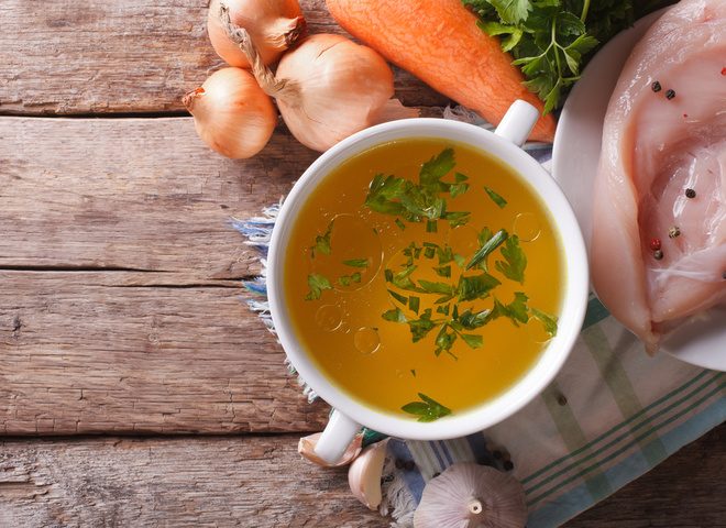 Секрет прозрачного куриного бульона, о котором знают не все хозяйки