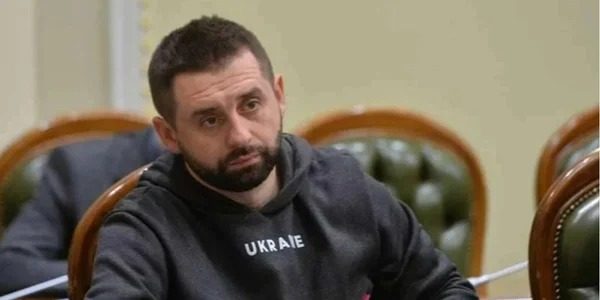 Арахамия мгновенно отреагировал на увольнение Ермака