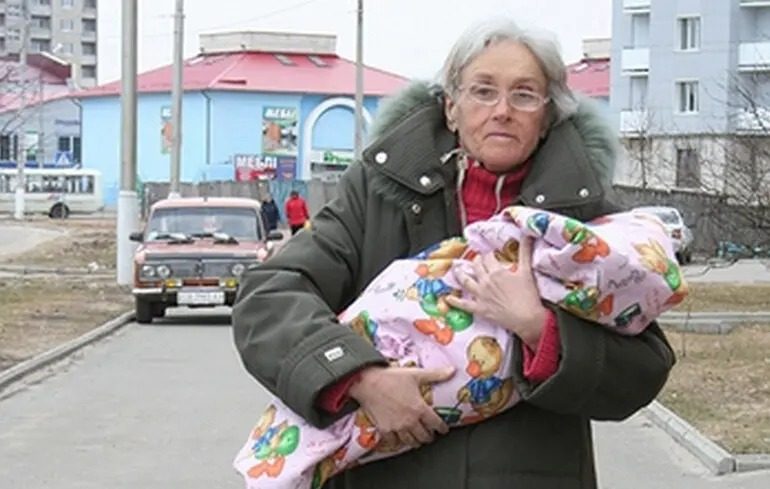 Померла найстарша породілля України: що відомо