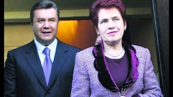 Успел отмотать срок: как выглядели Янукович и невеста на свадьбе ➤ Prozoro.net.ua