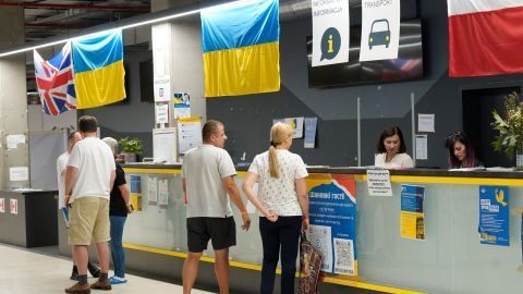 Грозит ли украинцам депортация из ЕС после войны: эксперт