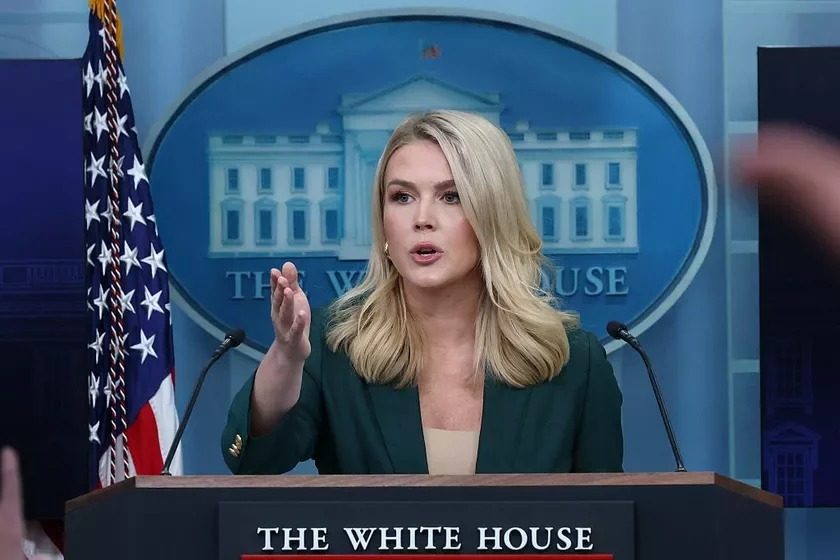Прессекретарка Трампа опинилася в центрі скандалу через родичку