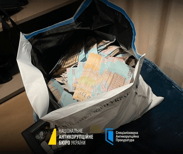 Обшуки НАБУ у Міндіча та Галущенка: виявлено мішки з грошима та аудіозаписи корупційної схеми в енергетиці