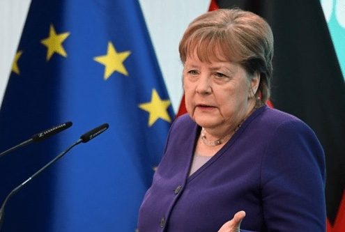Меркель пояснила свої слова про «винних» у війні в Україні