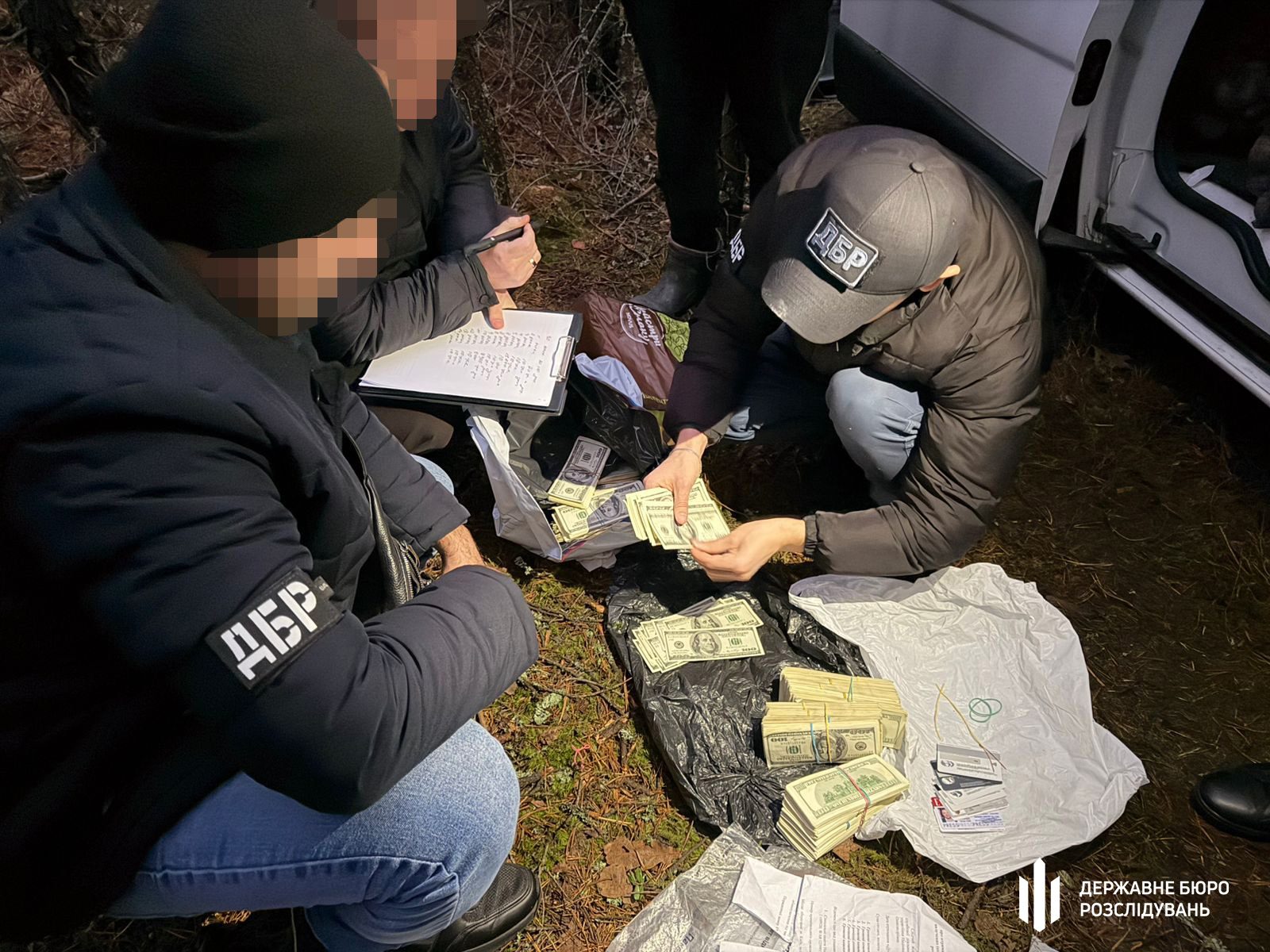 Ховався в лісі: чим закінчилися “пригоди” київського поліціянта-крадія ➤ Prozoro.net.ua