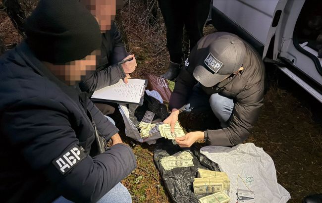 Ховався в лісі: чим закінчилися “пригоди” київського поліціянта-крадія