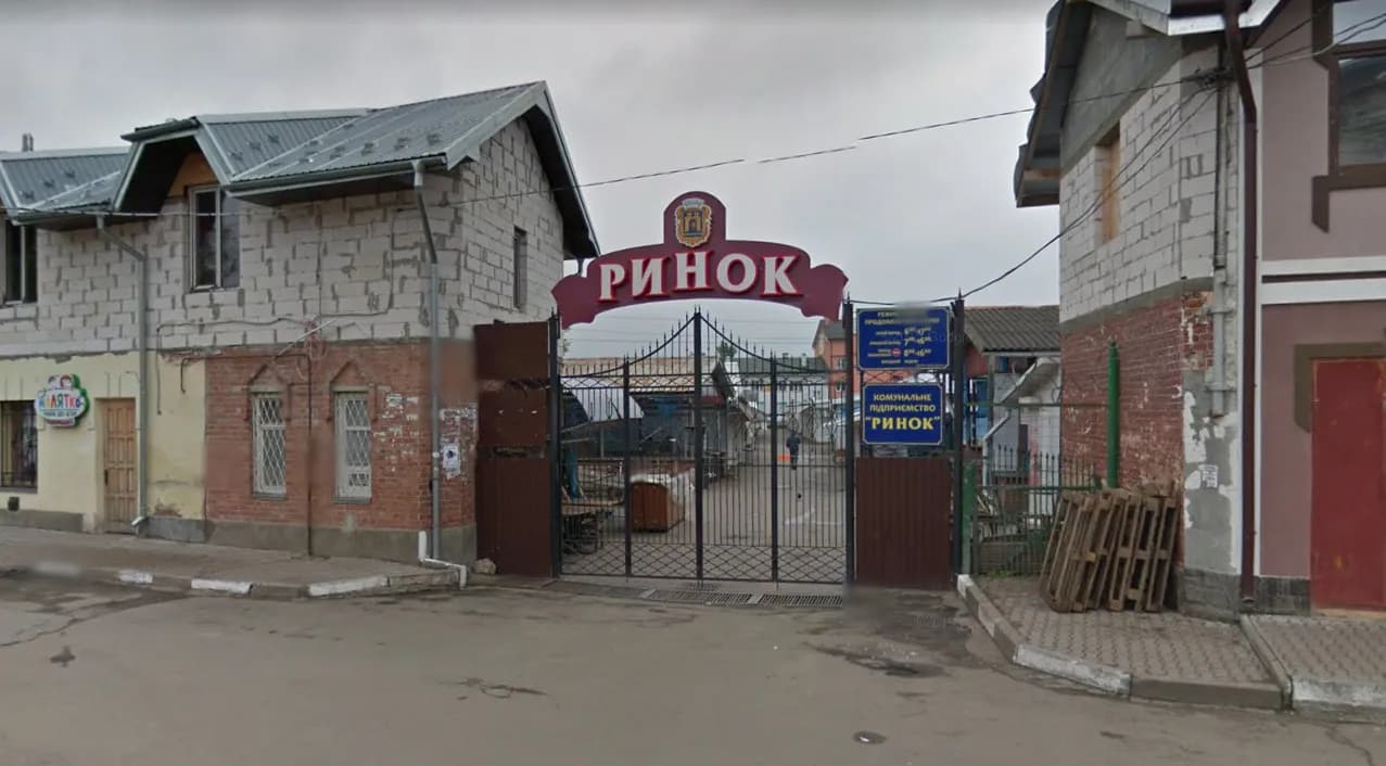 На Львівщині чоловік вигулював на повідку незвичних улюбленців (відео) ➤ Prozoro.net.ua