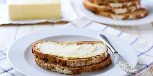 Сколько сливочного масла можно есть в день: размер порции удивит